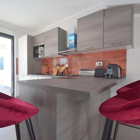 Nya Nyaraló Malinska