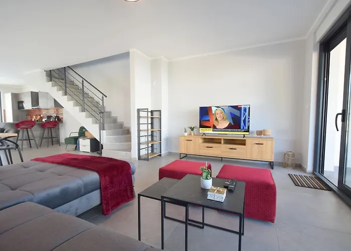 Nya Ferienhaus