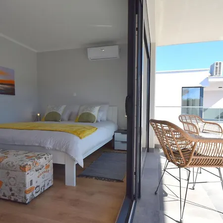 Сasa de vacaciones Nya